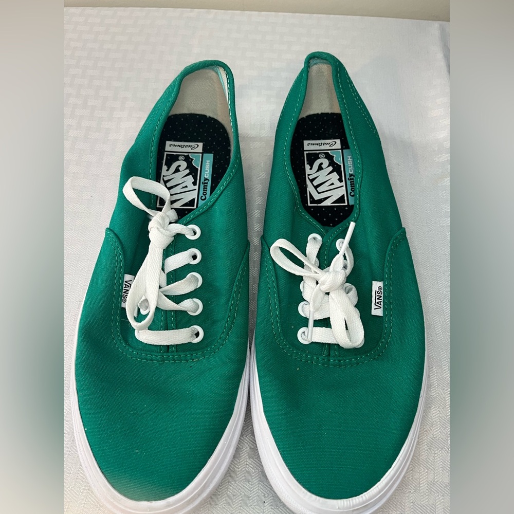 Vans CUSTOMS Green Canvas Shoes with White Accents---worn once! Size 10.5
